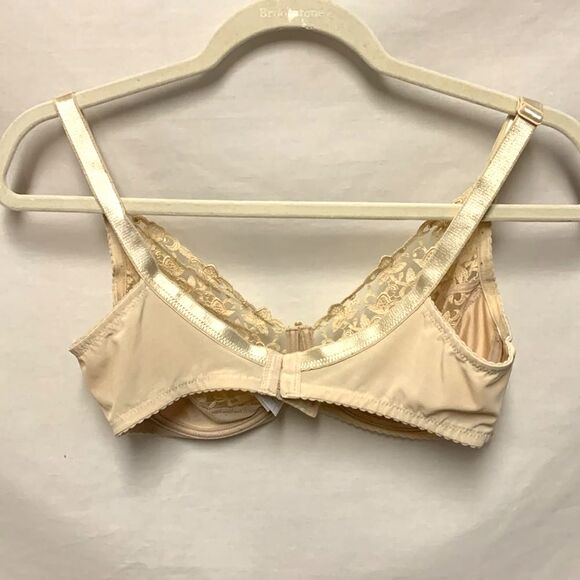 Wacoal Tapestry Tan Floral Lace and Satin Underwire Bra Size 36D - Picture 3 of 6